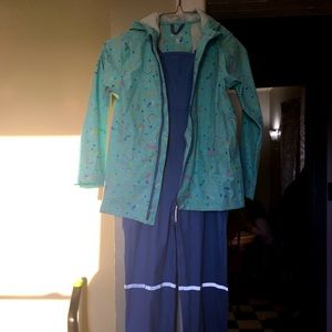 Girls sz 7/8 mountain warehouse rain suit